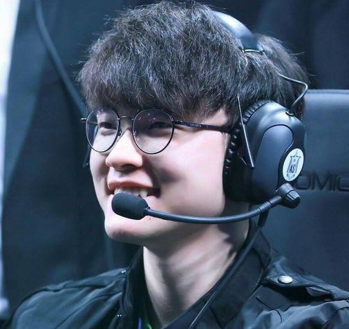 从莱比锡围绕欧联复出首秀到Faker赛事官方发布失利新规，风云突变休斯敦火箭国际比赛日官宣签约的简单介绍