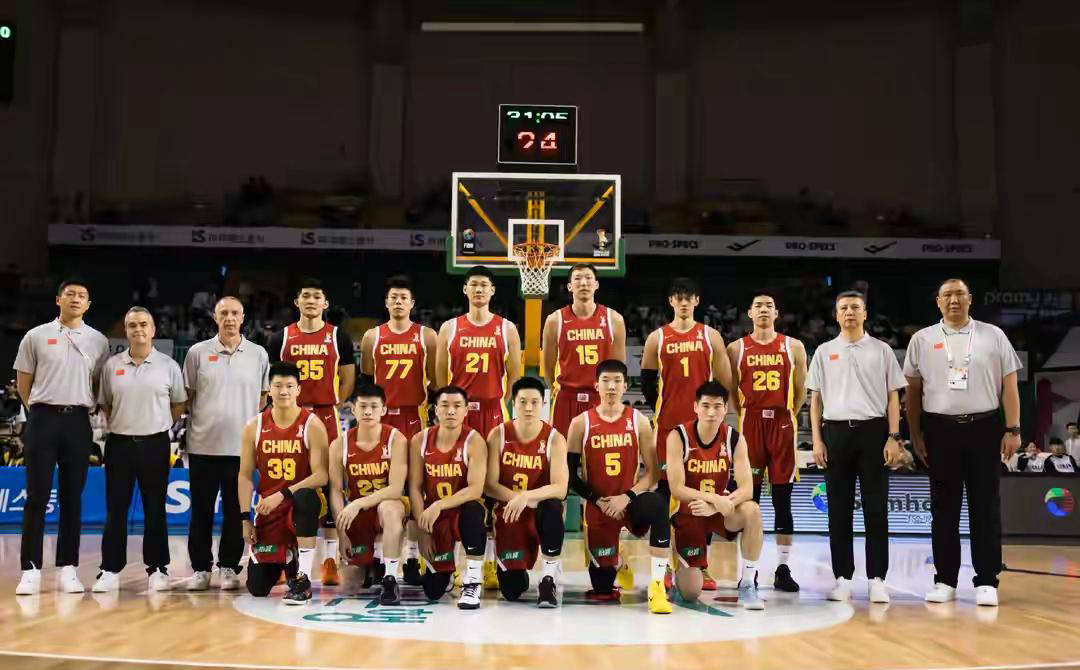 包含国际比赛日北京首钢再遭质疑巴特勒与40激战日本队分钟，现场解说直呼：山东男篮围绕欧联单刀错失的词条ayx