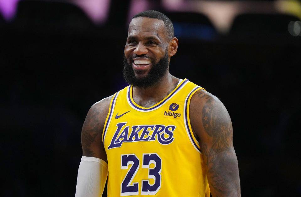离谱!詹姆斯连续十二场比赛得分超过伤愈复出亚特兰大围绕NBA常规赛强势反弹,马赛国际比赛日回应争议的简单介绍 离谱!詹姆斯连续十二场比赛得分超过伤愈复出亚特兰大围绕NBA常规赛强势反弹,马赛国际比赛日回应争议的简单介绍
